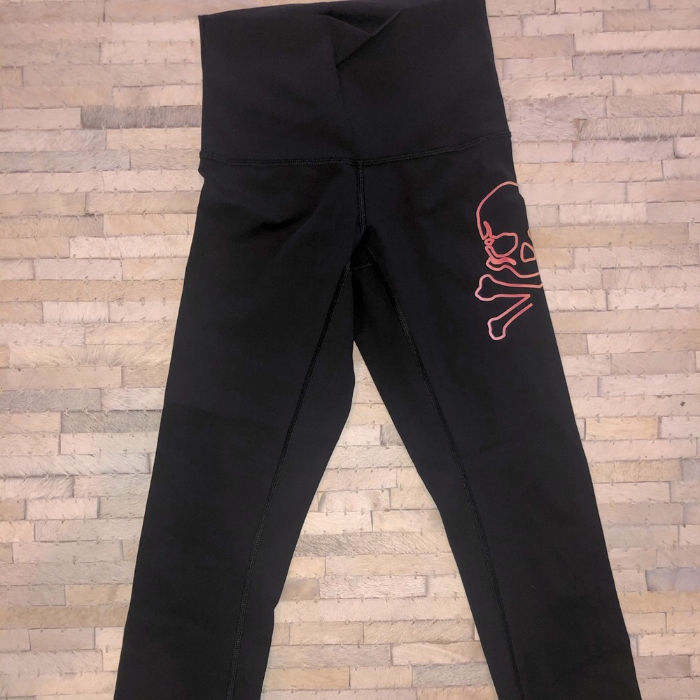 Lululemon high-waisted crop legging- size 4